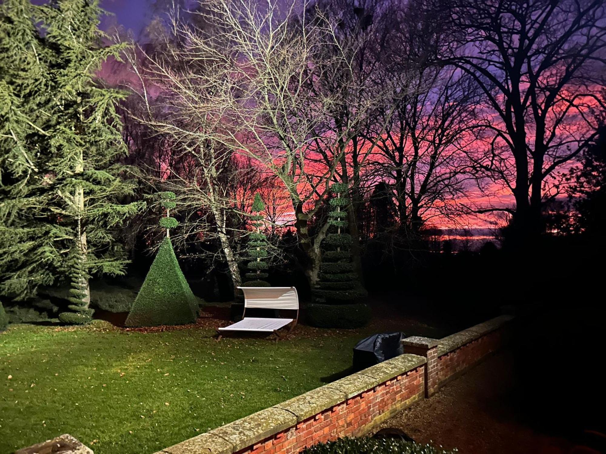 Cressy Hall - Historic Grade II Listed Manor, Gorgeous Topiary Garden Gosberton Экстерьер фото