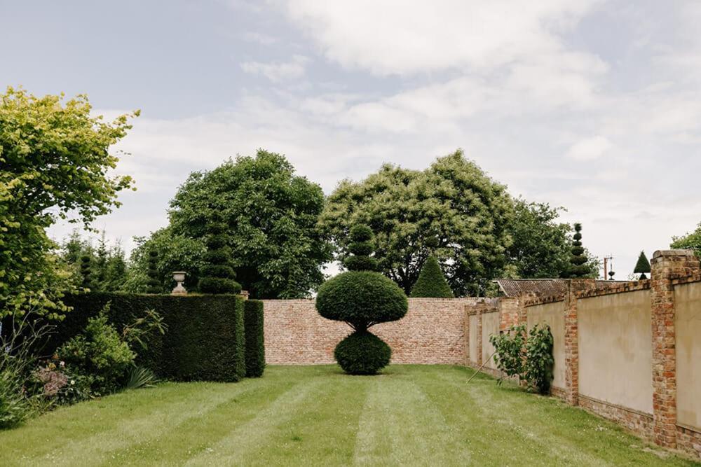 Cressy Hall - Historic Grade II Listed Manor, Gorgeous Topiary Garden Gosberton Экстерьер фото