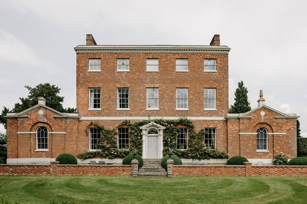 Cressy Hall - Historic Grade II Listed Manor, Gorgeous Topiary Garden Gosberton Экстерьер фото